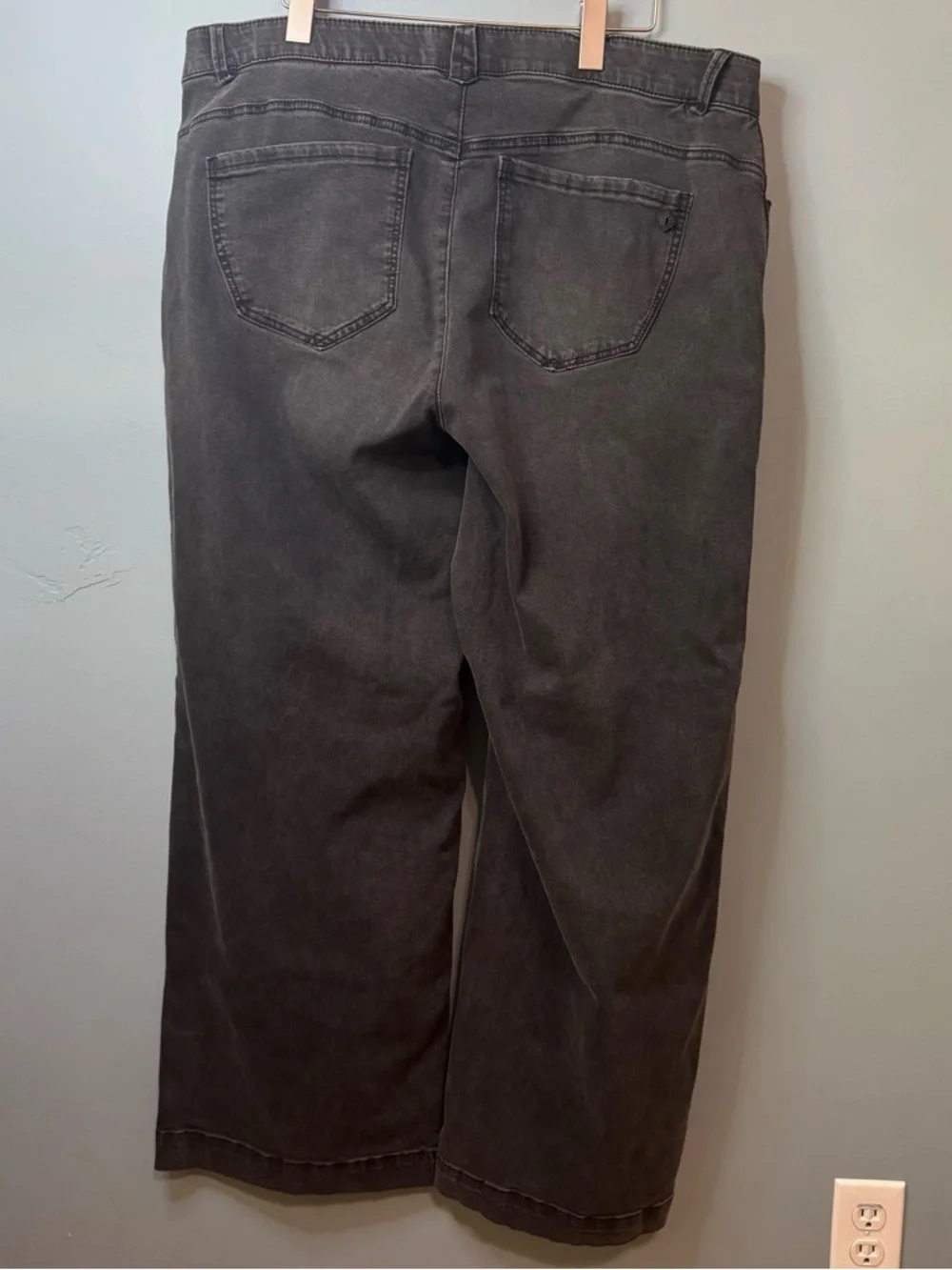 Democracy "Ab"solution Skyrise Wide Leg Jeans 20W Washed Black (41X31) - Picture 6 of 11